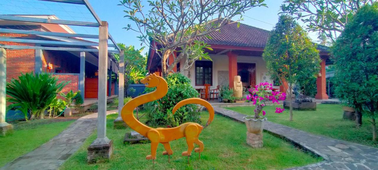 Tunjung Guest House Lovina Beach Buleleng Exterior foto