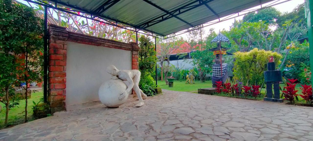 Tunjung Guest House Lovina Beach Buleleng Exterior foto